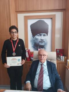 Evrensel Kolej